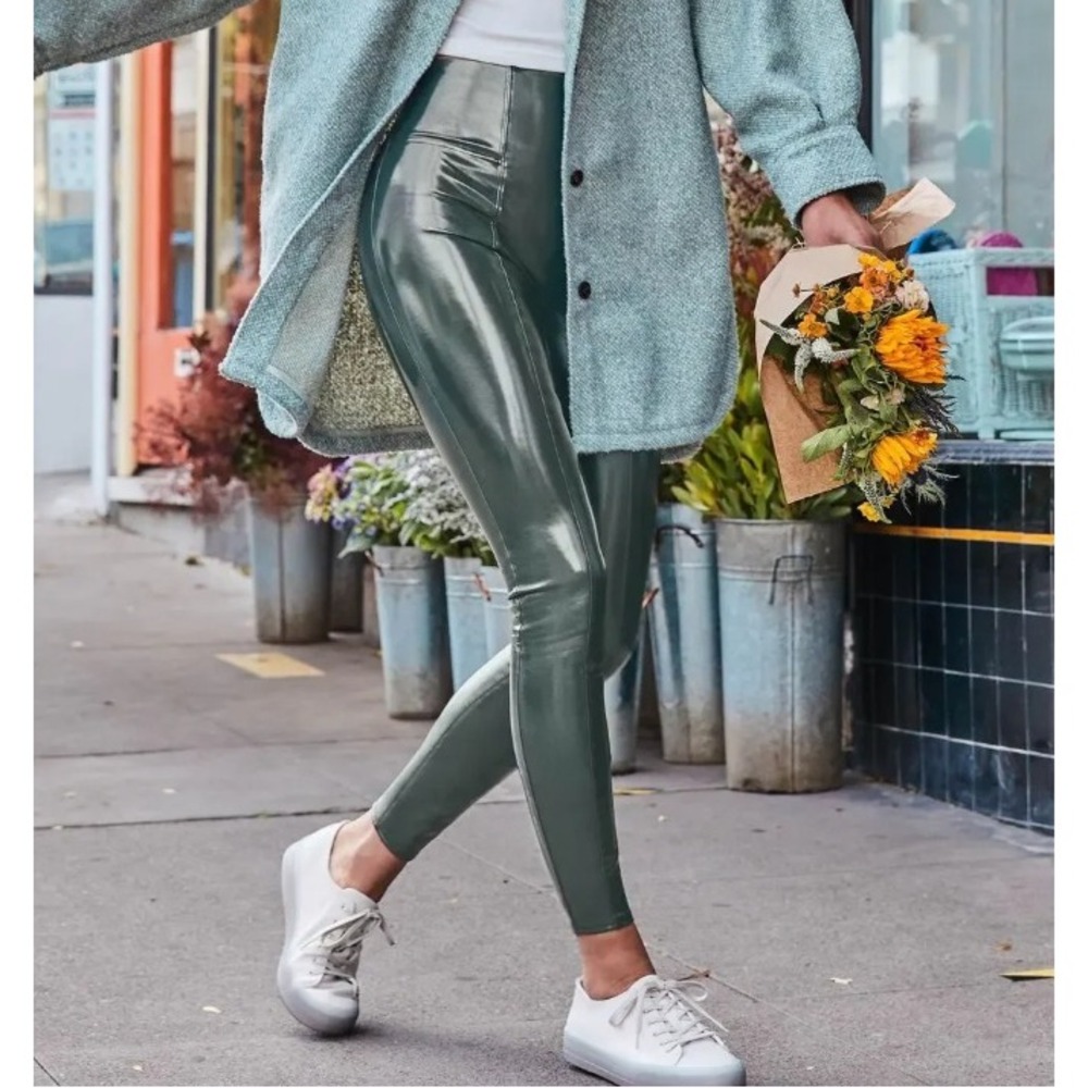 Spanx Faux Leather High Rise Pants Womens M Emerald Green Glossy Shaping Office